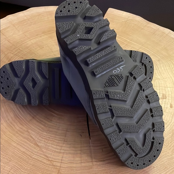 Palladium green canvas with rubber toe sneaker - Picture 3 of 4